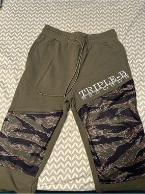 Triple B records camo joggers